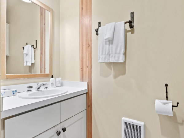 Spacious Five Bedroom Vacation Rental in Teton Village